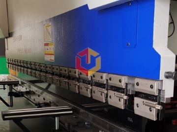 數(shù)控折彎機(jī)